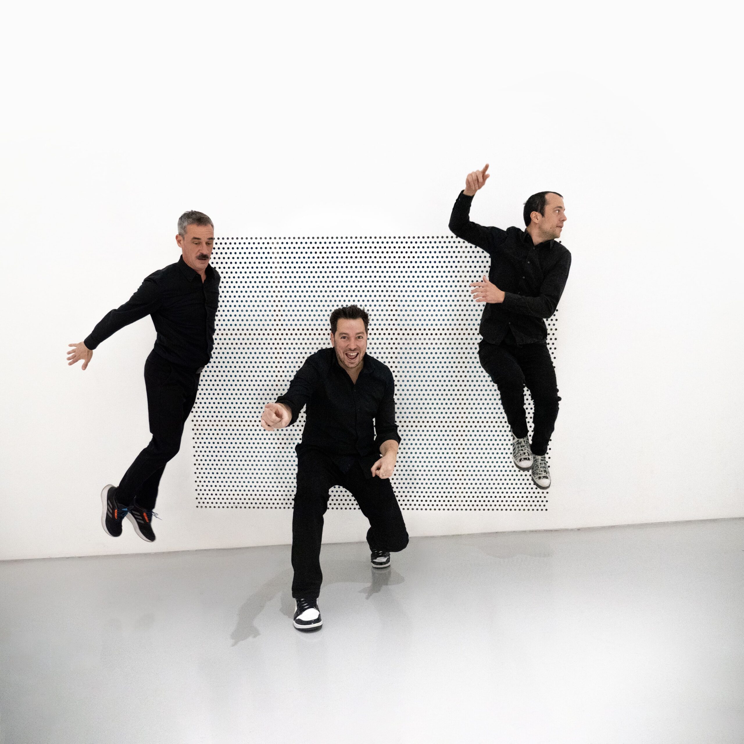 Remi Panossian COVER VIDE credit Arthur Ower 1 scaled