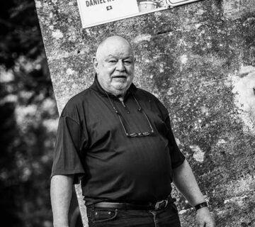 Daniel Humair Plaque de rue a Junas 360x320